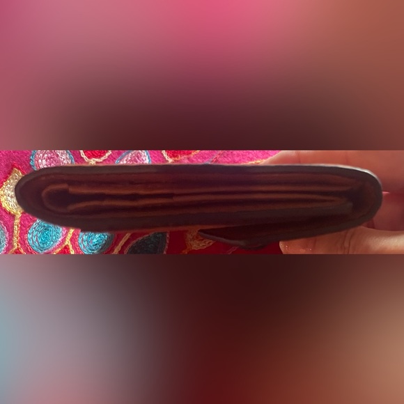 NWOT caramel brown small leather wallet by It’s Life. Measures apx 4 x 4 inches. - Picture 6 of 12